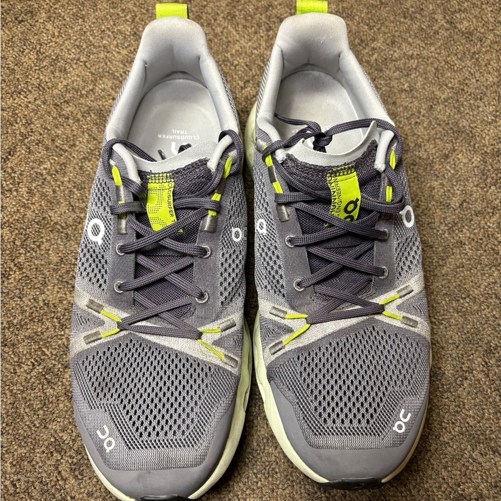 On cloudsurfer trail Running Gray and Lime Athletic Shoes mens size 10.5 used